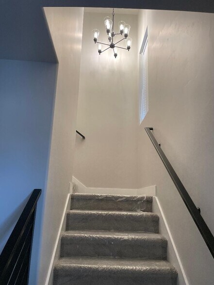 Building Photo - 3760 W Big Horn Dr