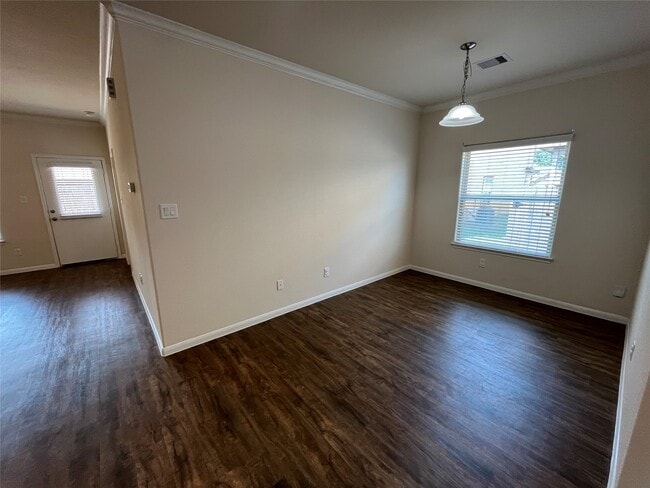 Building Photo - 601 Rosewood St