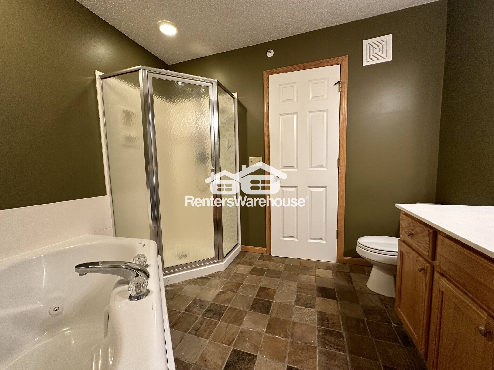 Building Photo - 3635 Lawndale Ln N