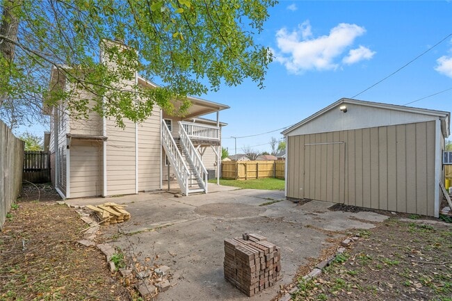 Building Photo - 907 Northbend Dr