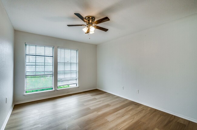 Building Photo - 117 Peachtree Ct