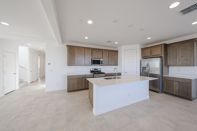 Building Photo - 4-Bedroom Home in Mystic at Lake Pleasant
