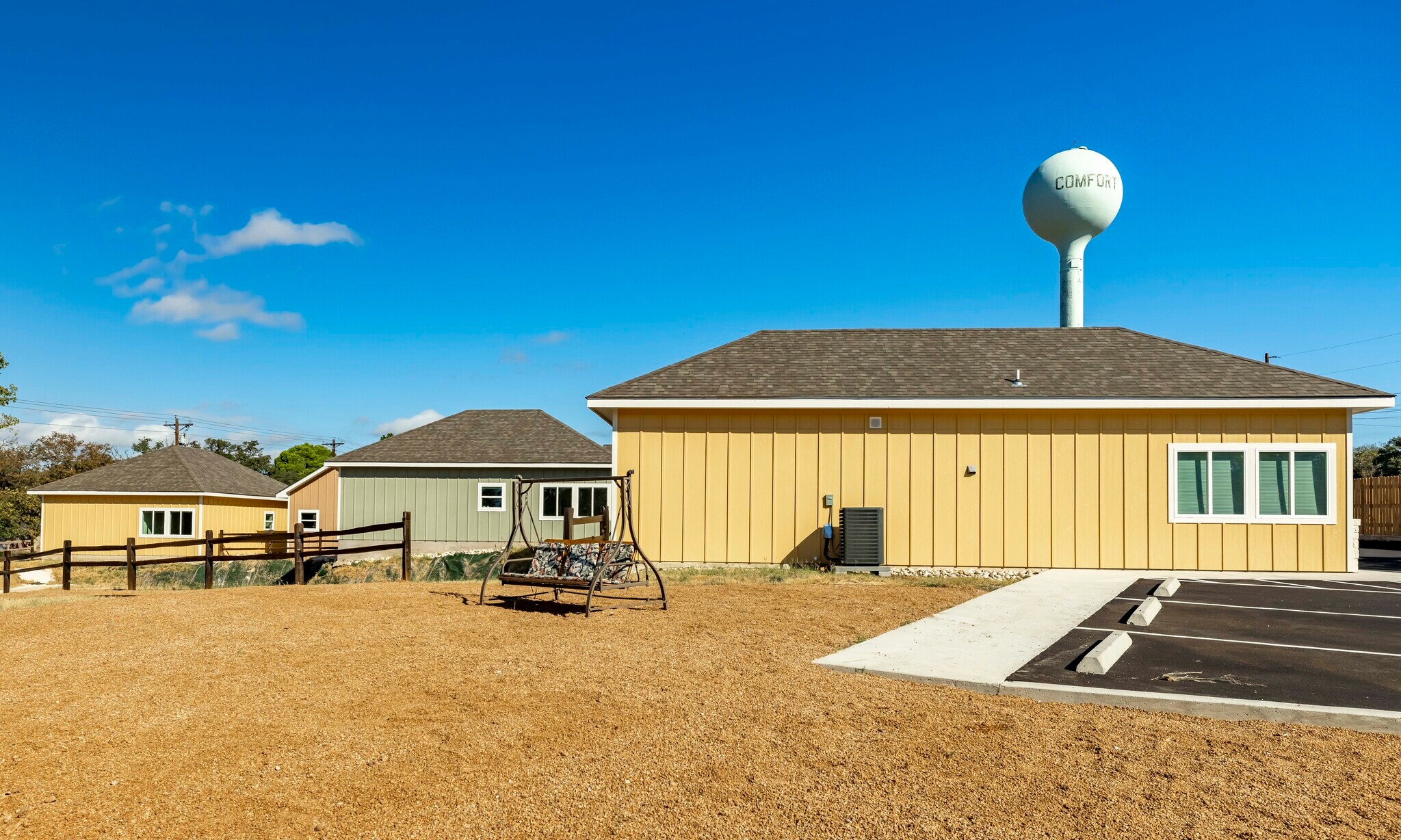 Building Photo - 705 Fifth St