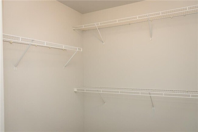 Building Photo - 4960 Ducote Trail
