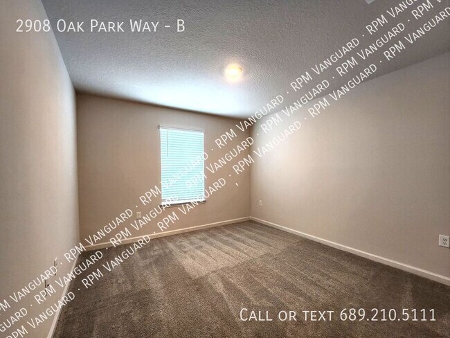 Building Photo - 2908 Oak Park Way