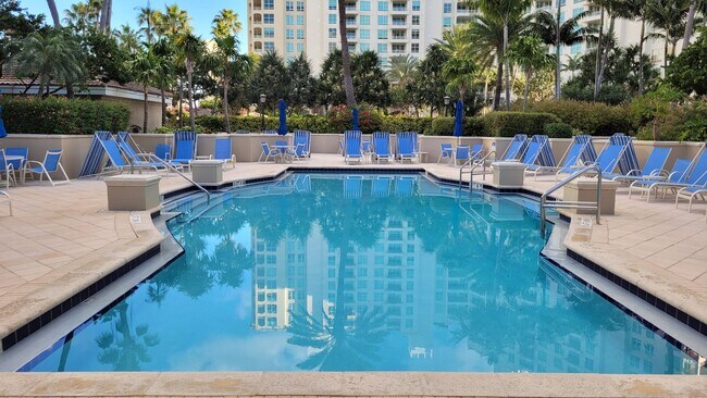 Building Photo - 3700 S Ocean Blvd