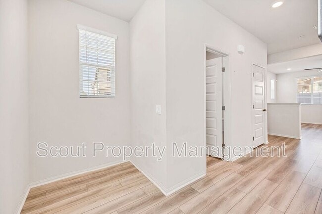 Building Photo - 40383 Birchfield Dr