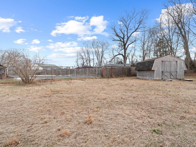 Building Photo - Fully Renovated 4-Bedroom Home with Large Fenced Yard in Clayton