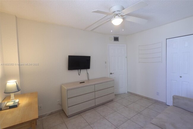 Building Photo - 1391 S Ocean Blvd
