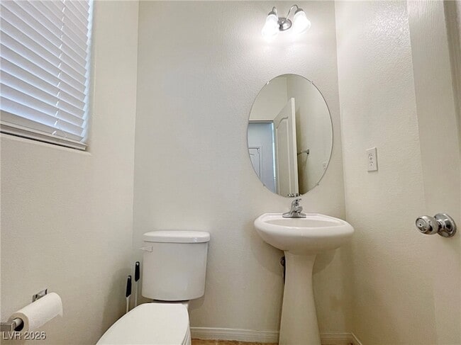 Building Photo - 10032 Pimera Alta St