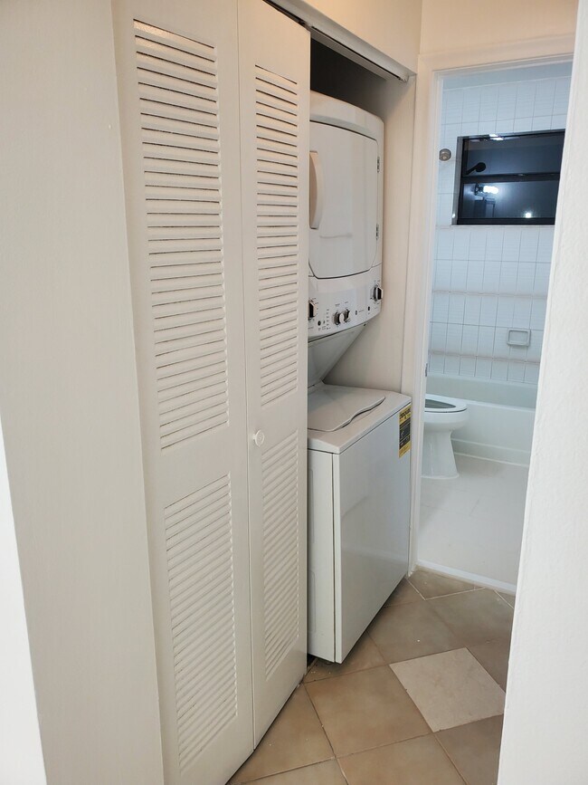 Building Photo - 6239 W 24th Ave