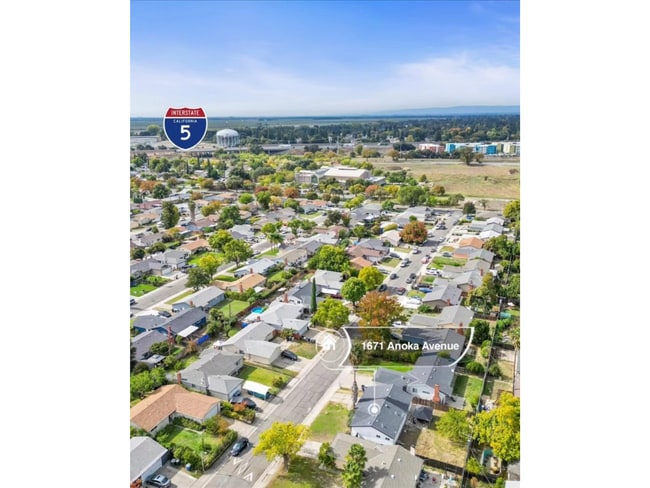 Building Photo - 1671 Anoka Ave