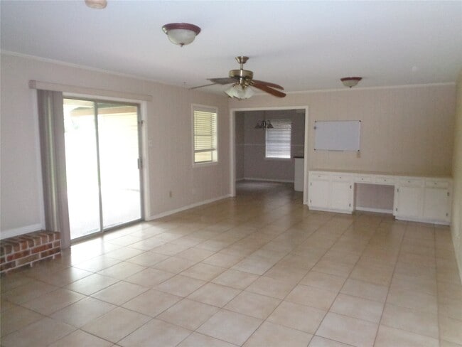 Building Photo - 11215 Mayfield Rd