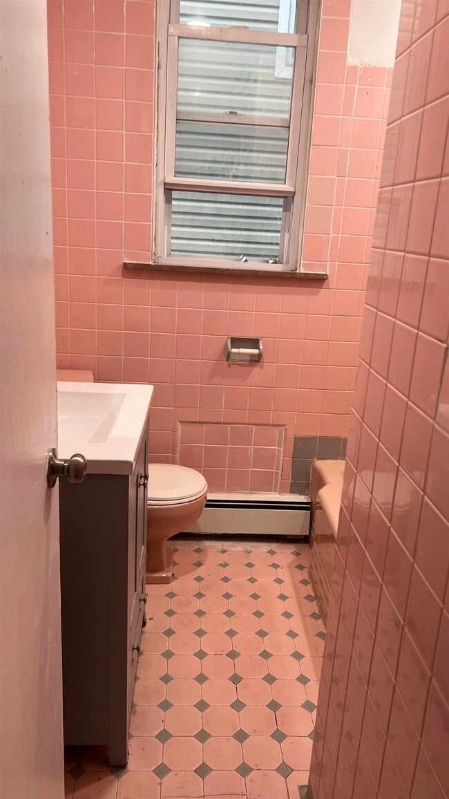 Building Photo - 312 Van Nostrand Ave