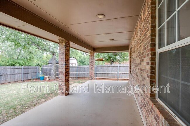 Building Photo - 10517 Queensbury Dr