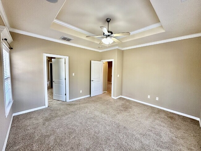 Building Photo - 2591 N Tragalger Dr.