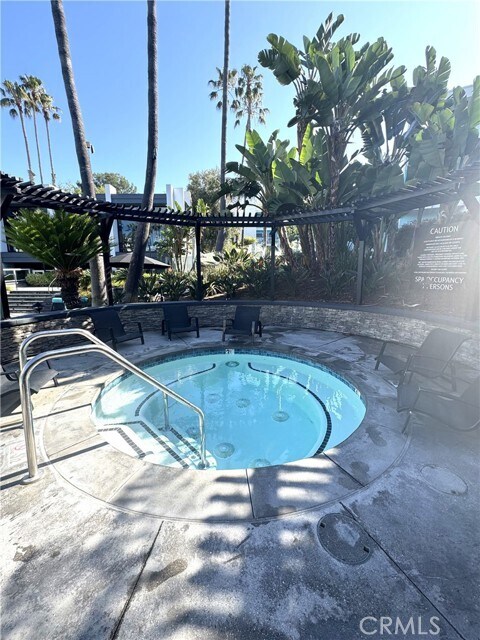 Building Photo - 660 The Village