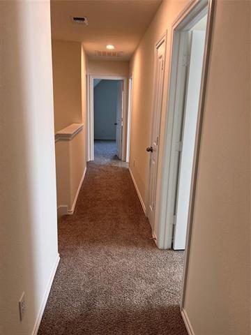 Building Photo - 716 E 5th St