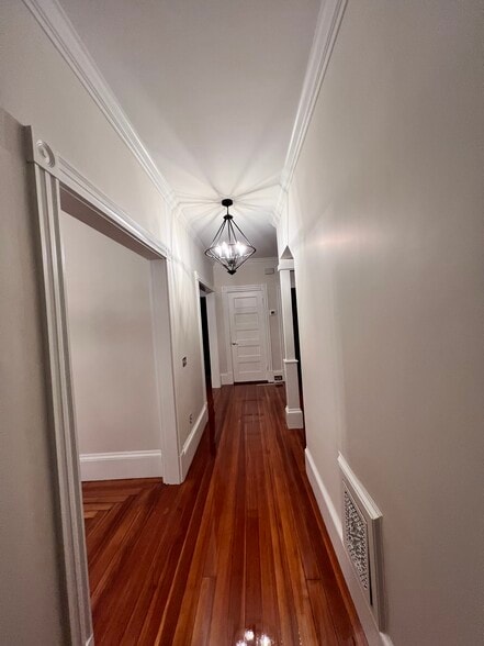 Building Photo - 175 Somerset Ave