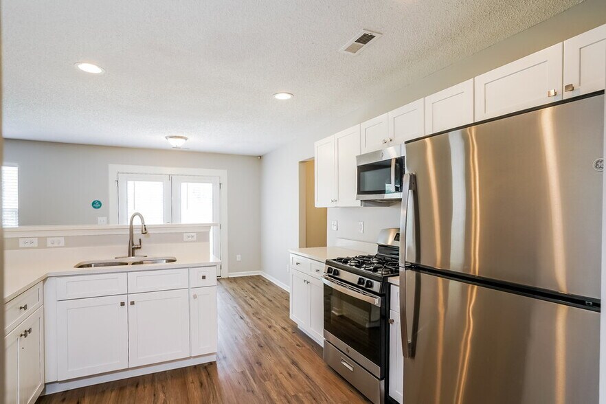 Building Photo - 5008 Marathon Ln