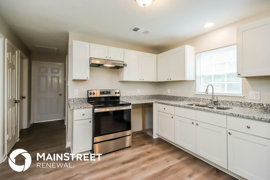 Building Photo - 24118 Grey Fox Dr