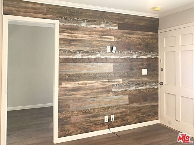 Building Photo - 451 Ivy St