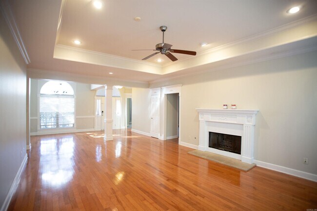 Building Photo - 15418 Hartford St