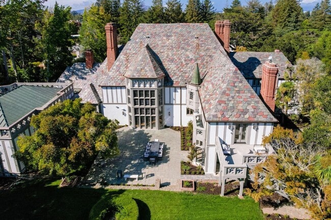 Building Photo - 85 Fagan Dr