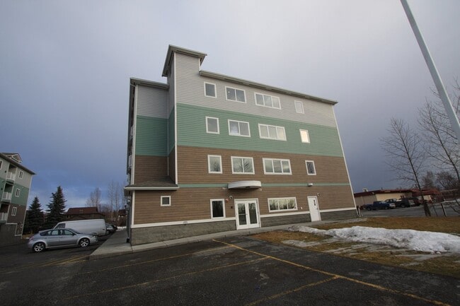 Primary Photo - Top Floor 2 Bedroom Condo!