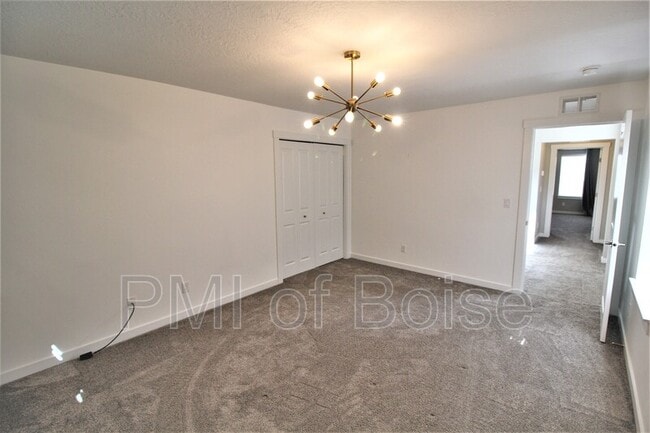 Building Photo - 2080 S Hills Ave.