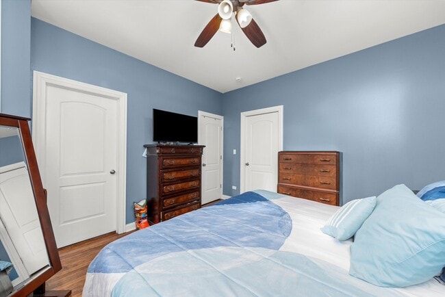 Building Photo - 5108 W 24th Pl