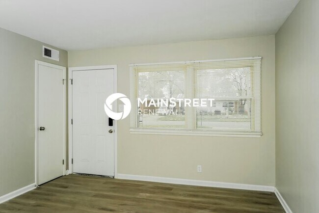 Building Photo - 3 Bedroom Pet-Friendly Home in Louisville,...