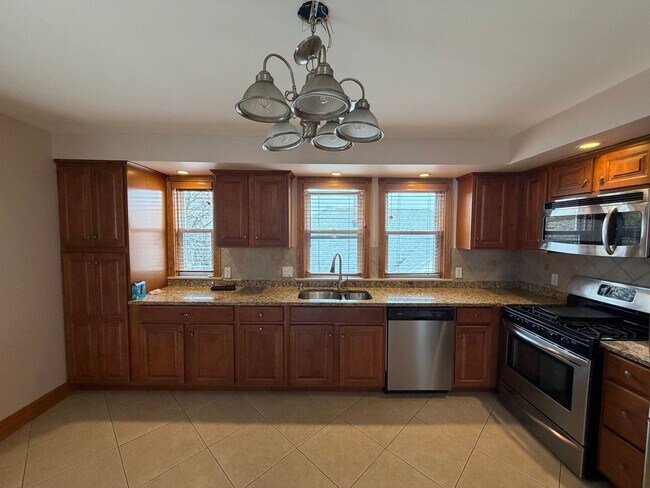 Building Photo - 35-37 John St-