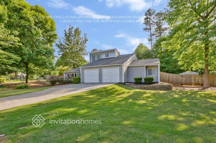 Primary Photo - 4648 N Landing Dr