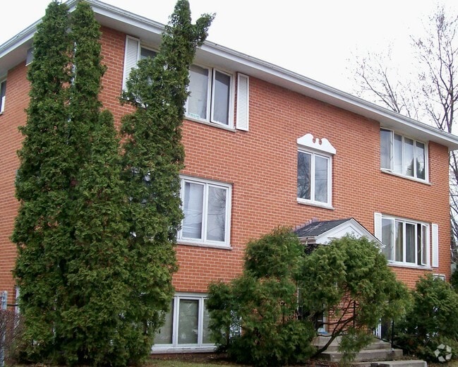 Building Photo - 3537 11th Ave S