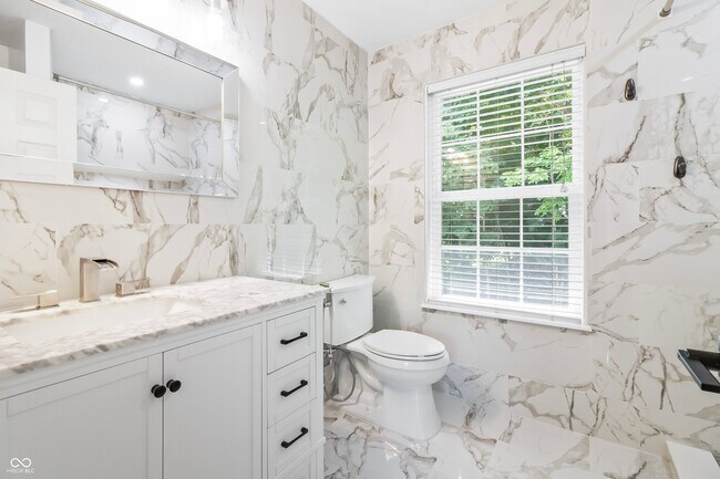 Building Photo - 11243 Catalina Dr