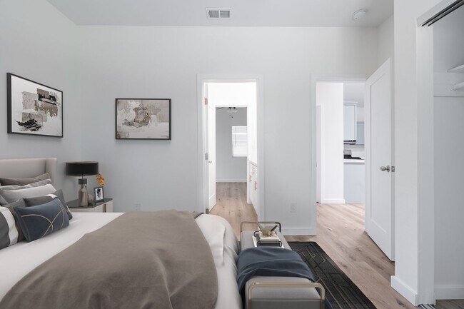 Building Photo - 4842 College Ave