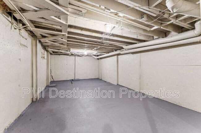 Building Photo - 4041 Ruby Ave
