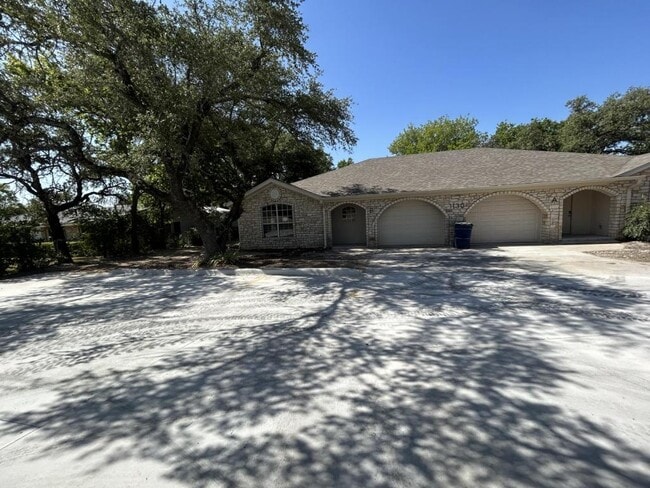 Building Photo - 1130 W State Highway 29