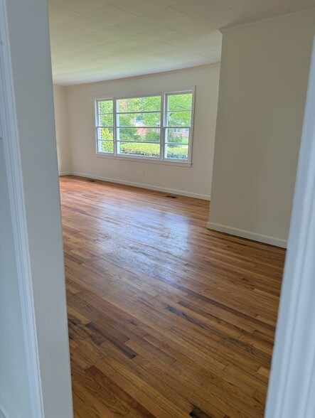Building Photo - 1611 Highland Ave