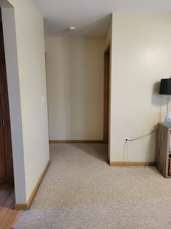 Building Photo - 5 Bedroom Duplex Unit