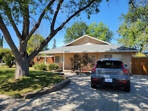Building Photo - 1770 Modoc Dr