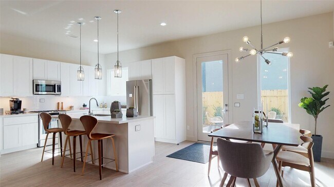Building Photo - 5726 Rucio Ln