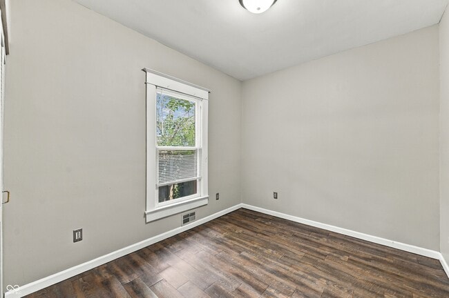 Building Photo - 6159 Broadway St