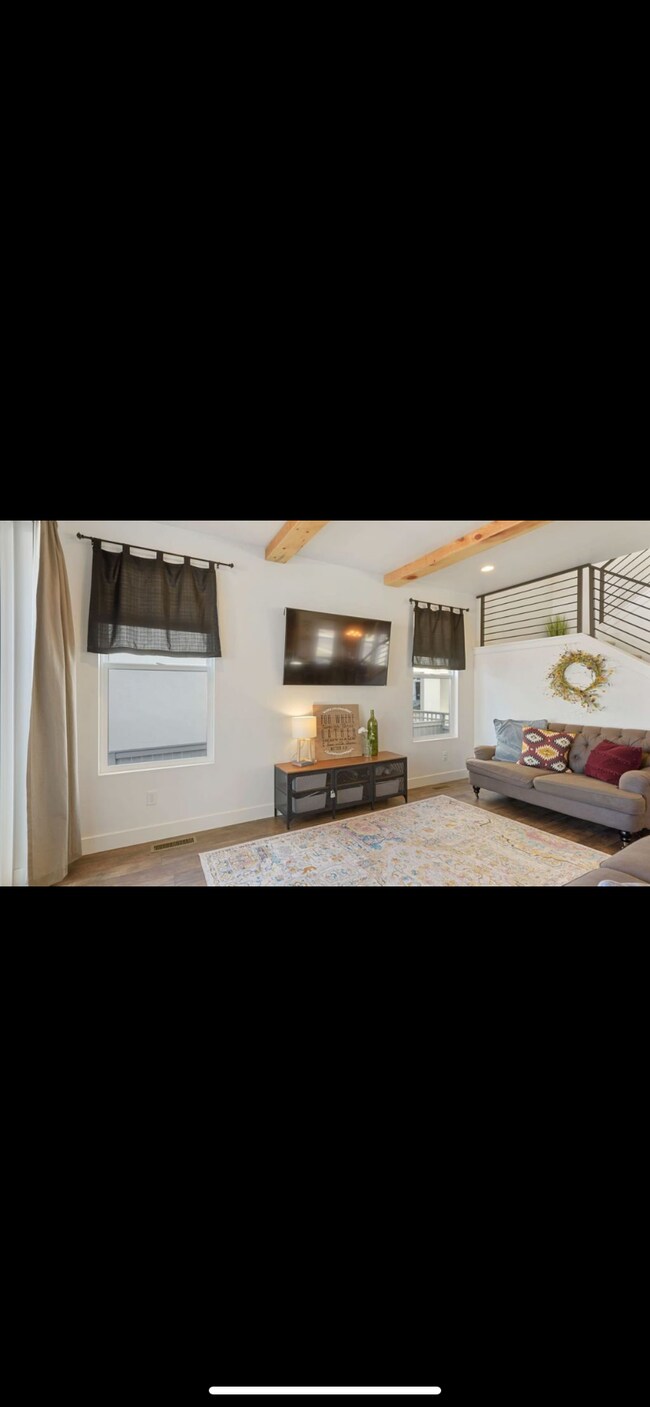 Building Photo - 11449 S Abbey Mill Dr