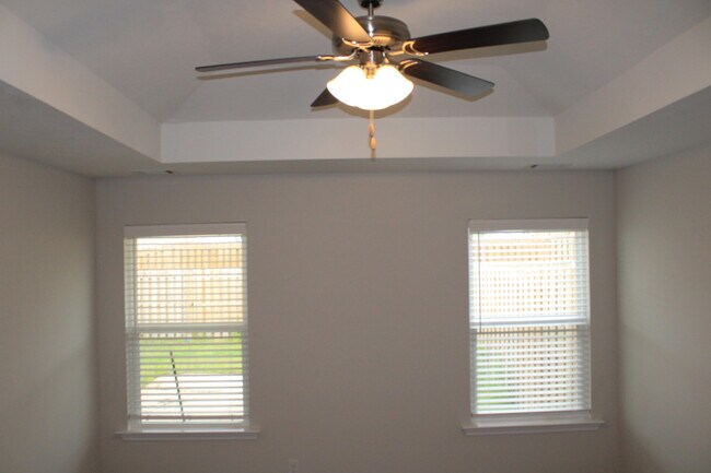 Building Photo - 8116 Bannock Cir