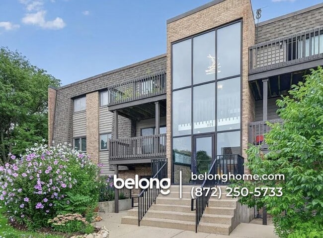 Building Photo - 1420 Stonebridge Cir