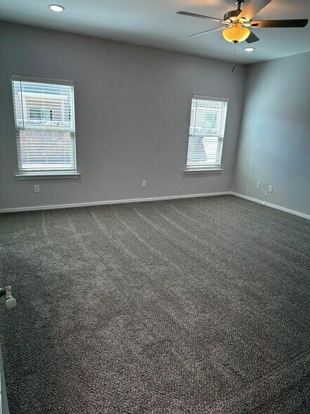 Building Photo - 537 Paseo Dulce Ave