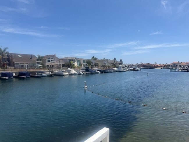 Building Photo - Unique Condo in Huntington Harbor