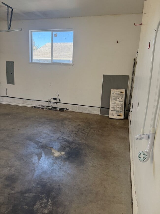 Building Photo - 929 Seagate St